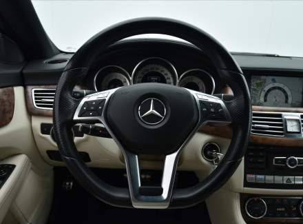 Mercedes-Benz - CLS
