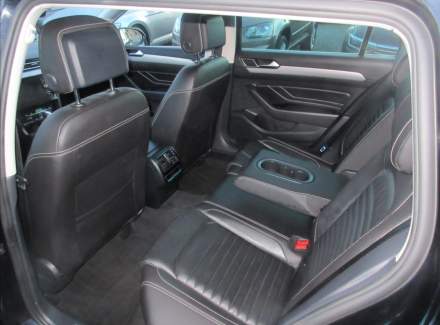 Volkswagen - Passat