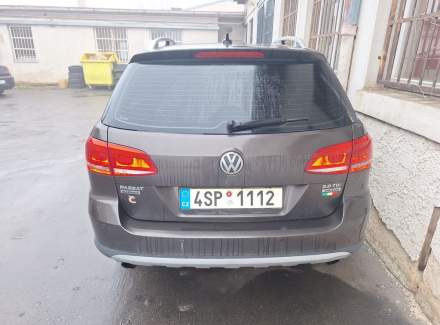 Volkswagen - Passat