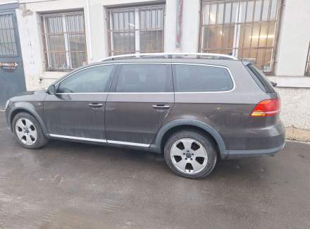 Volkswagen - Passat