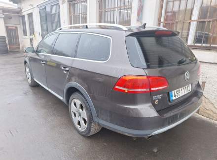 Volkswagen - Passat
