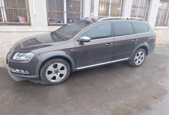 Volkswagen - Passat