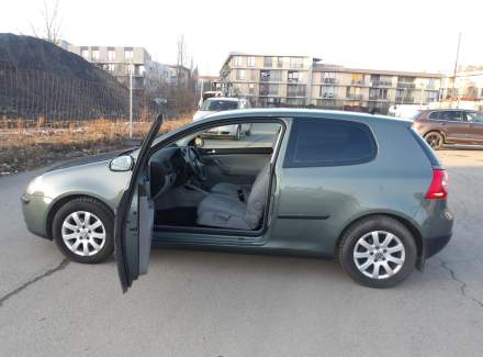 Volkswagen - Golf