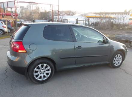 Volkswagen - Golf