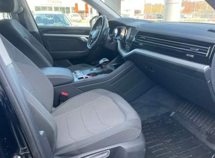 Volkswagen - Touareg