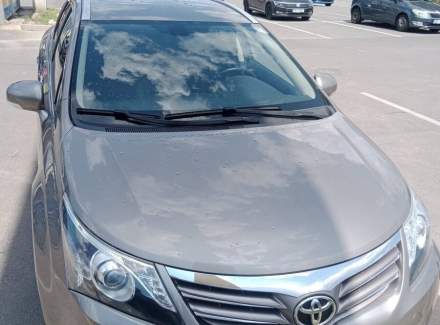 Toyota - Avensis