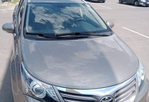 Toyota - Avensis