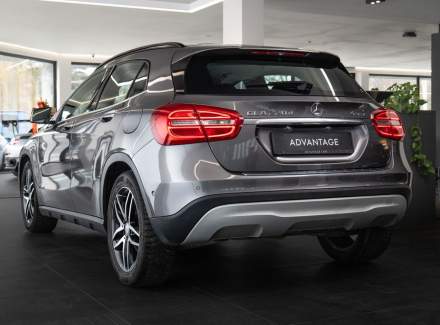 Mercedes-Benz - GLA
