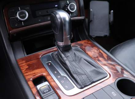 Volkswagen - Touareg