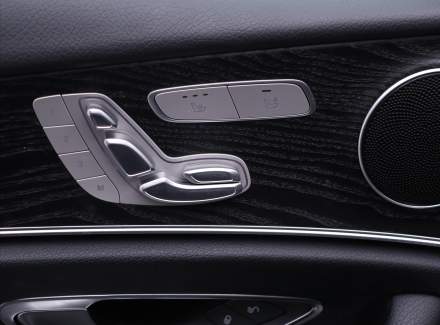 Mercedes-Benz - E-class