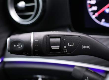 Mercedes-Benz - E-class