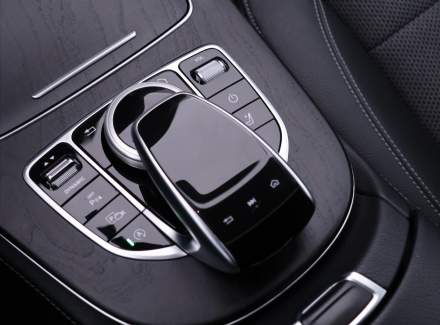 Mercedes-Benz - E-class