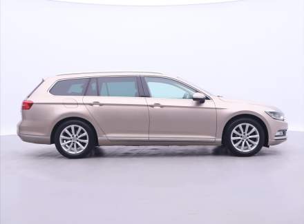 Volkswagen - Passat