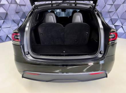 Tesla - Model X