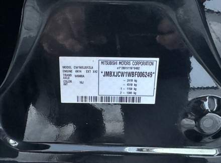 Mitsubishi - Outlander