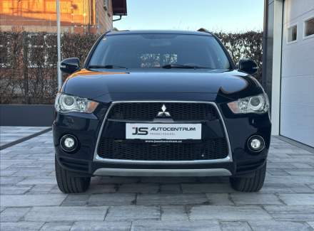 Mitsubishi - Outlander