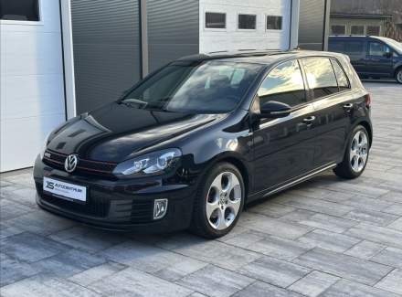 Volkswagen - Golf