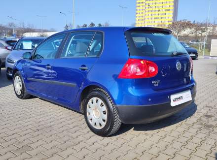 Volkswagen - Golf