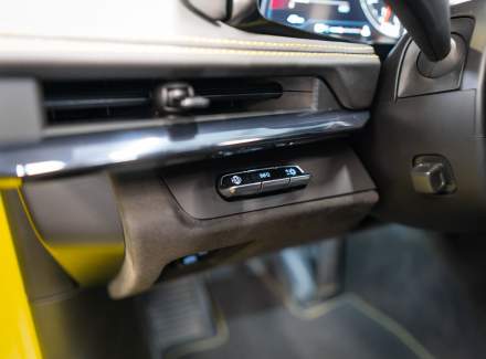 Chevrolet - Corvette