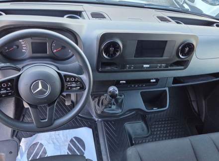 Mercedes-Benz - Sprinter