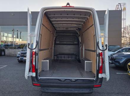 Mercedes-Benz - Sprinter