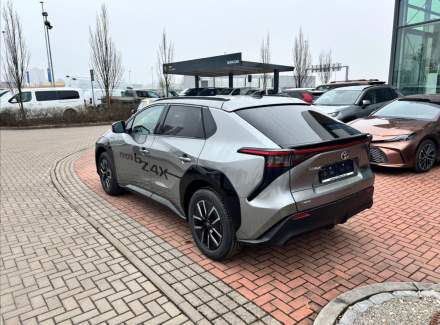 Toyota - bZ4X