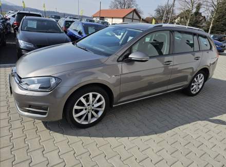 Volkswagen - Golf