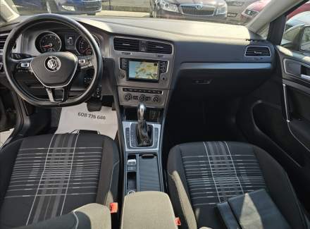 Volkswagen - Golf