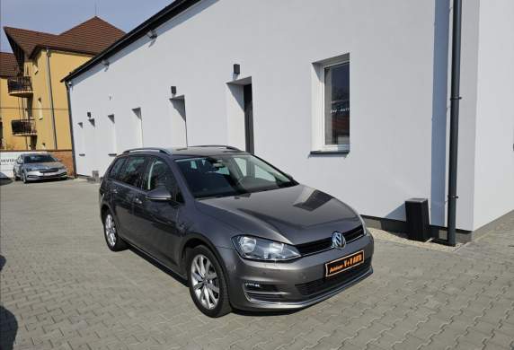 Volkswagen - Golf