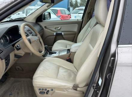 Volvo - XC90