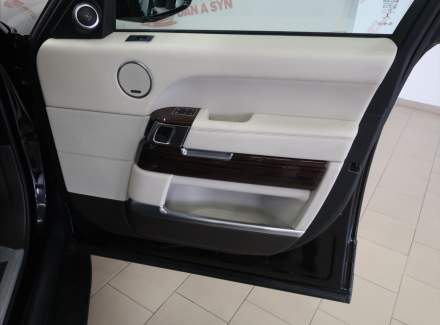 Land Rover - Range Rover