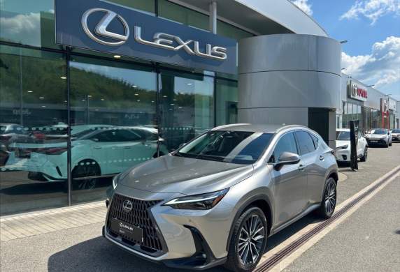 Lexus - NX