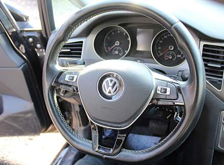 Volkswagen - Golf
