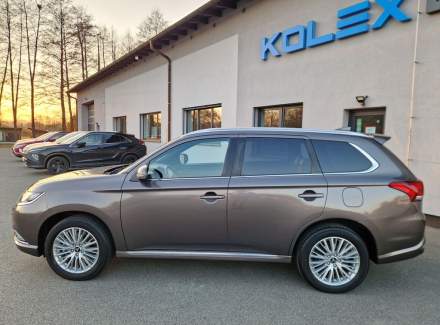 Mitsubishi - Outlander