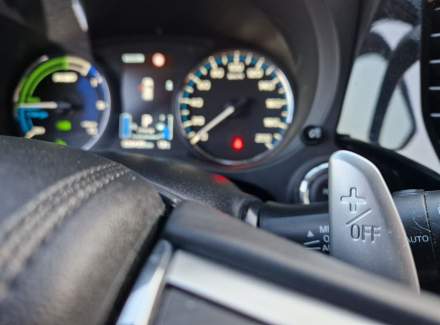 Mitsubishi - Outlander