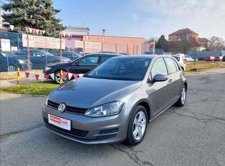 Volkswagen - Golf