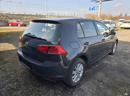 Volkswagen - Golf