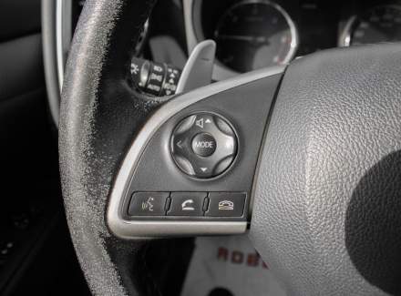 Mitsubishi - Outlander