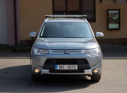 Mitsubishi - Outlander