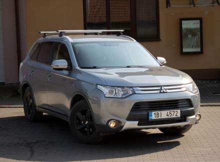 Mitsubishi - Outlander
