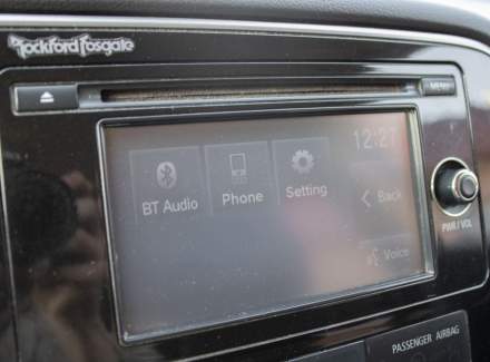 Mitsubishi - Outlander