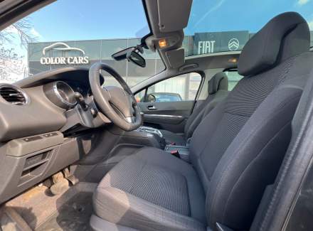 Peugeot - 5008