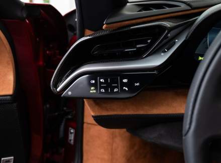 Ferrari - SF90 Stradale