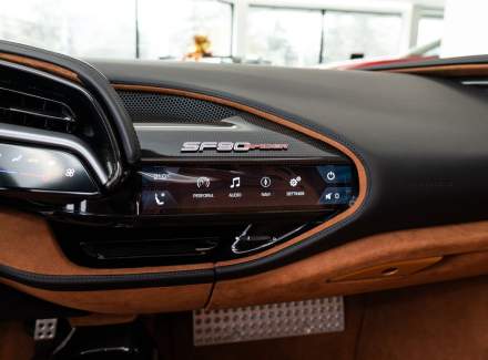 Ferrari - SF90 Stradale