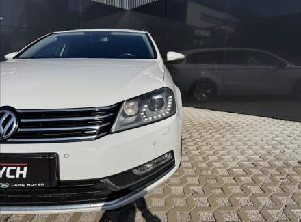 Volkswagen - Passat