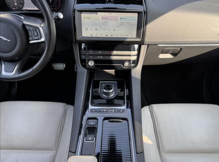 Jaguar - F-Pace