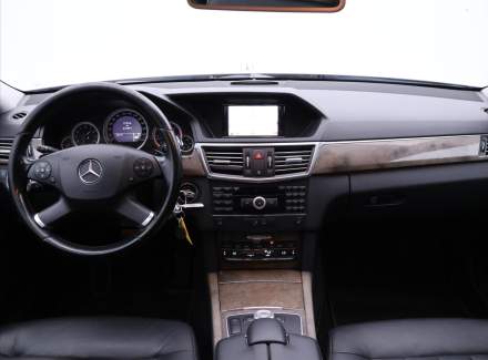 Mercedes-Benz - E-class