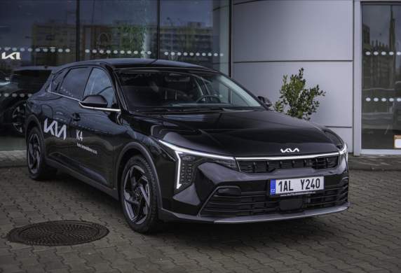 Kia - K4