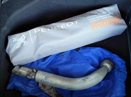 Peugeot - 5008