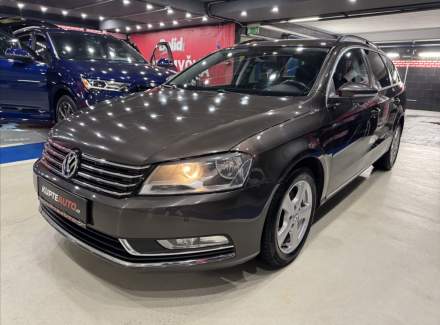 Volkswagen - Passat
